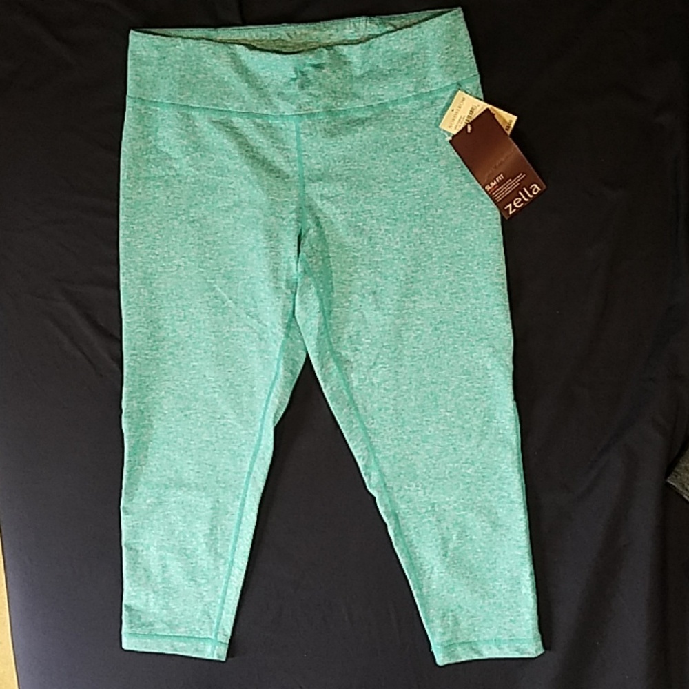 Zella yoga capri leggings